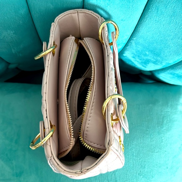 Bubblegum Pink bag with strap NEW - Picture 5 of 5